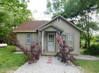 409 W 2nd St, Mountain View, MO 65548