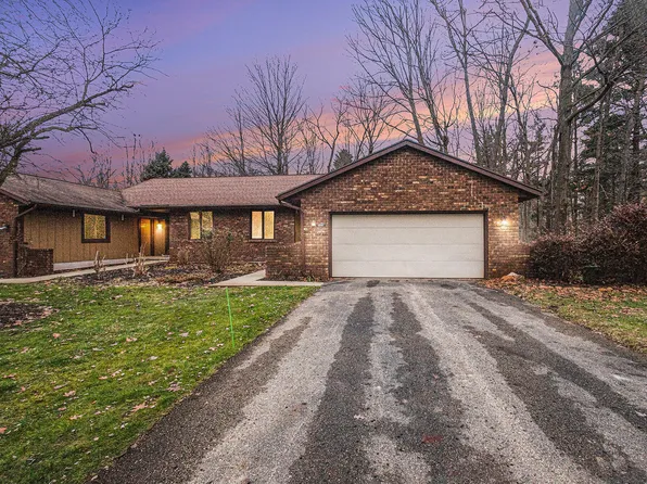 4687 Ottawa Creek Dr, Allendale, MI 49401