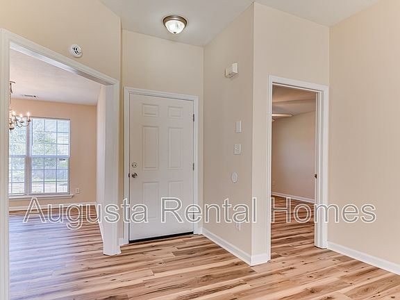 5th image of 2115 Whitney South Dr