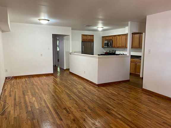 3rd image of 2078 Pearson St #1