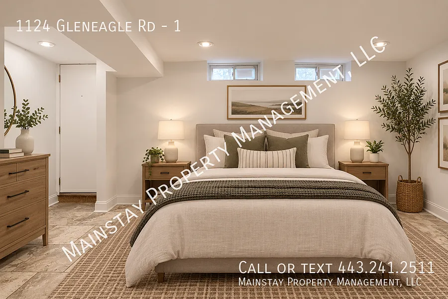 Two Level 3 Bedroom, 2 Bath Apartment — Photo 4