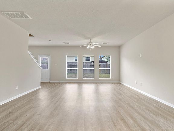 3rd image of 19531 Juniper Vale Cir