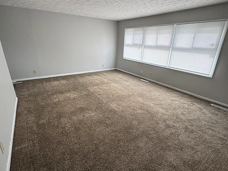 4030 N Catherwood Ave #1 — Photo 14