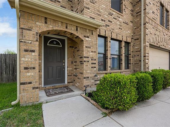 3rd image of 210 Briarwood Dr