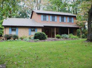 111 Lindsay Ln, Hanover, PA 17331