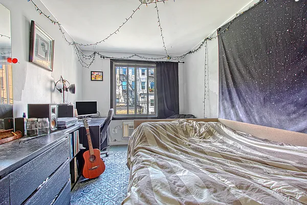 Rented by Douglas Elliman | media 15