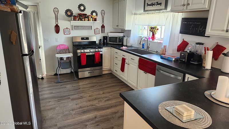 5th image of 3520 Albany Street