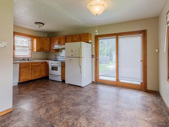 5th image of 1313 W Washington St