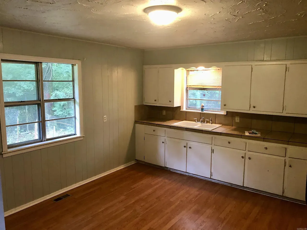 110 Perry ST - 1 — Photo 3