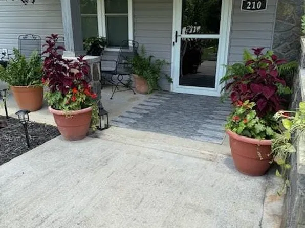 210 Gunters Hill Rd, Boomer, NC 28606