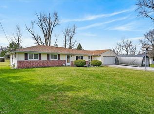 9239 Lakeside Dr, Streetsboro, OH 44241