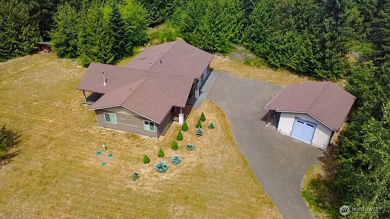5th image of 545 Headwaters Lane