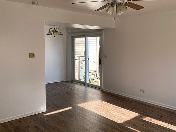2nd image of 1828 Jamestown Cir #1828