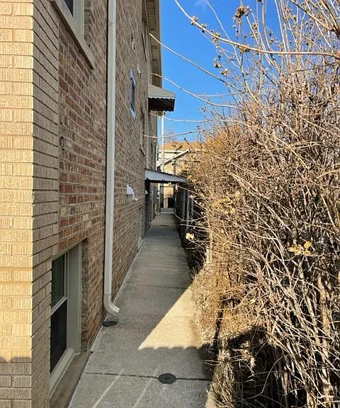 4901 N Kilpatrick Ave — Photo 6