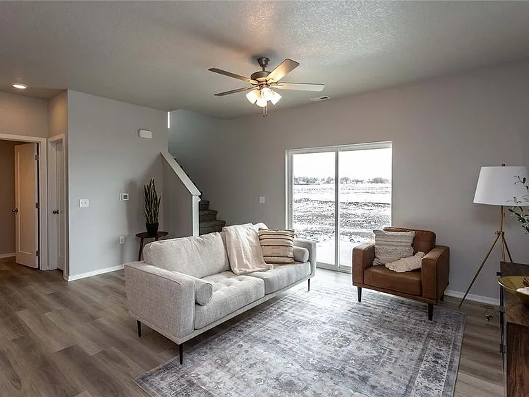 236 NW Greenwood Pl — Photo 25
