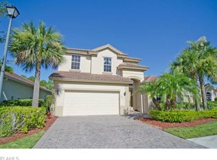15513 Cadiz Ln, Naples, FL 34110
