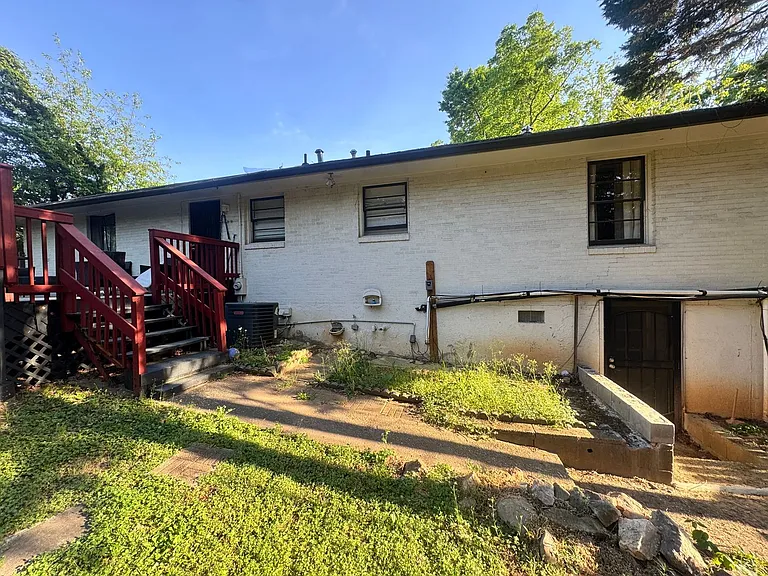 756 Patricia Dr — Photo 44