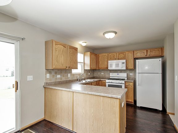 3rd image of 7502 Fordham Ln