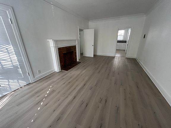 2nd image of 4221 Rosewood Ave #4221