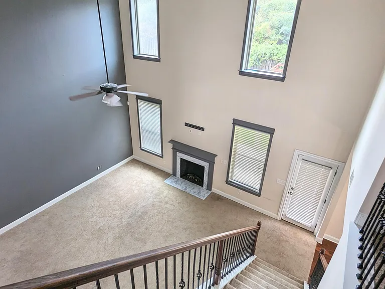 718 Erika Ln — Photo 9