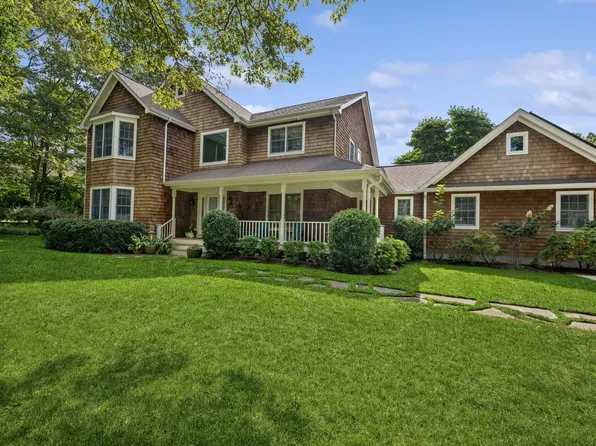 4 Spinnaker Way, Southampton, NY 11968