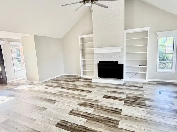 6601 Fairfax Dr, Lake Charles, LA 70607