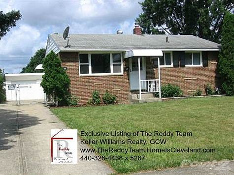 6400 Sandfield Dr Brook Park, OH