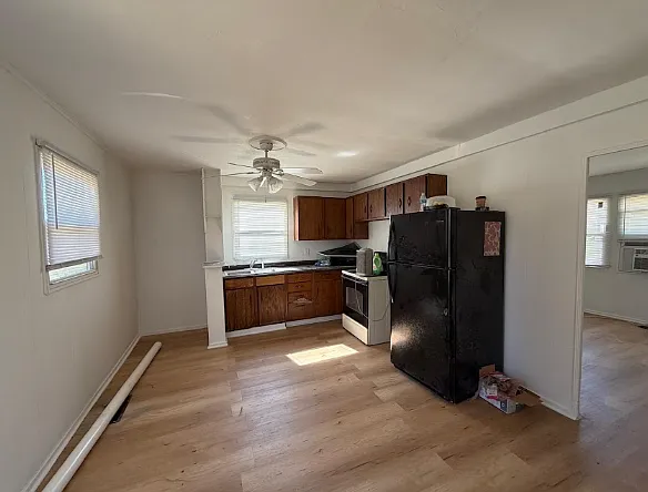 1440 Azalea Dr — Photo 2
