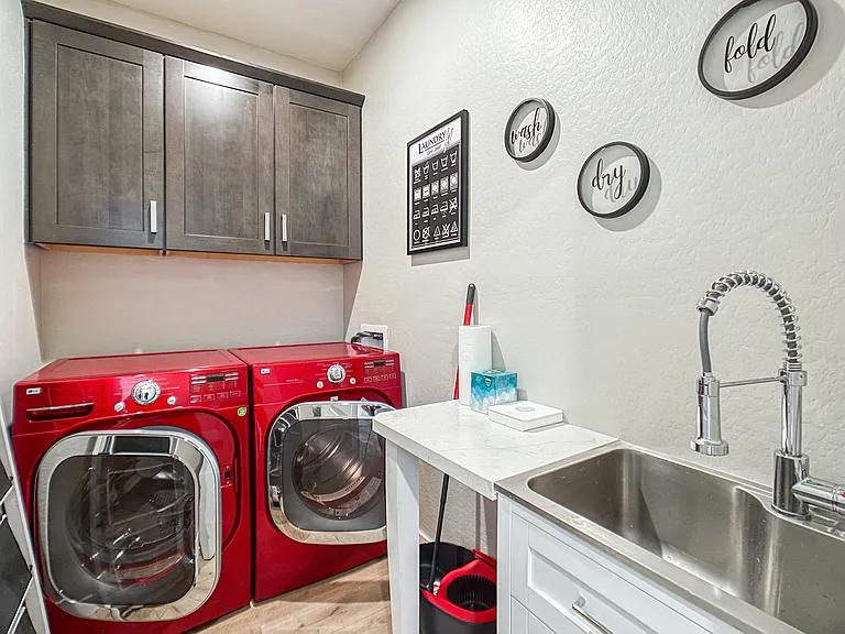 8031 N 14th Pl — Photo 15