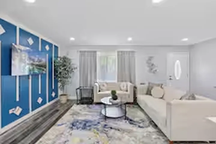 5 bed, 1080 sqft, $6,999 — Photo 1