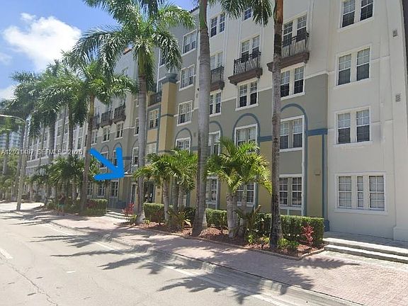 3rd image of 533 NE 3rd Ave APT 313