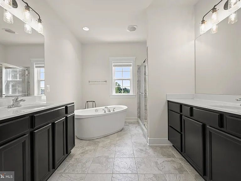212 Upper Brook Ter — Photo 26