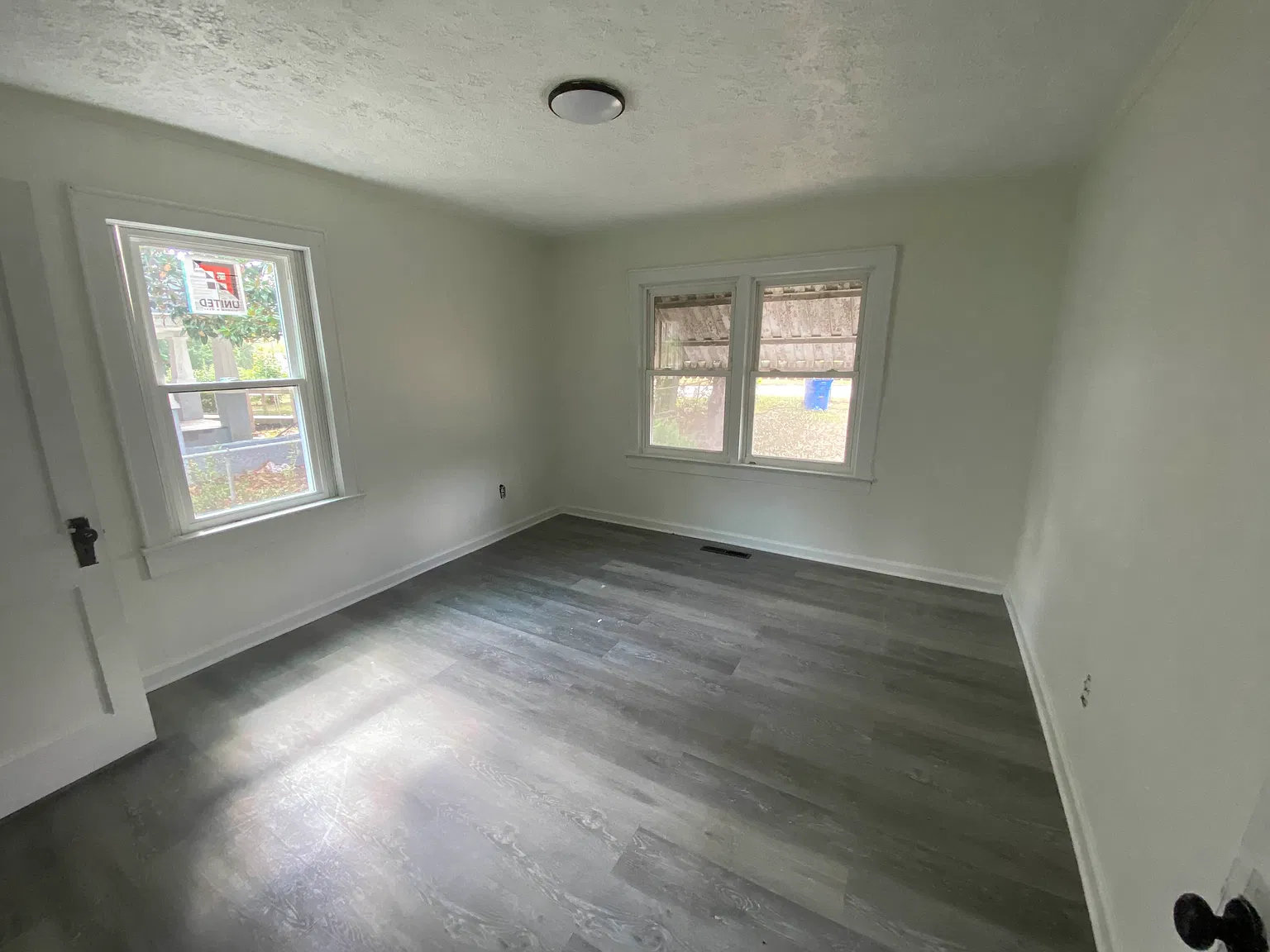 3 bed, 2342 sqft, $1,500 — Photo 2
