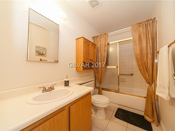 4th image of 450 Elm Dr Unit 103