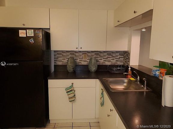 3rd image of 8635 NW 8th St APT 423