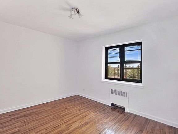 4th image of 2705 Kings Hwy APT 6F