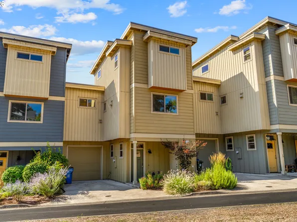 515 SE Upper Wyers St, White Salmon, WA 98672