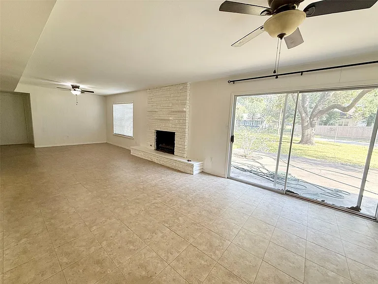 106 Longacre Dr — Photo 7
