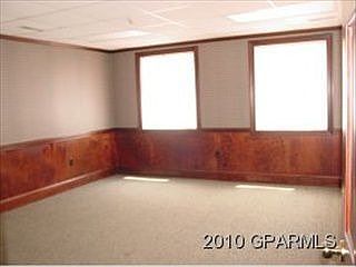 4th image of 2540 Mill St