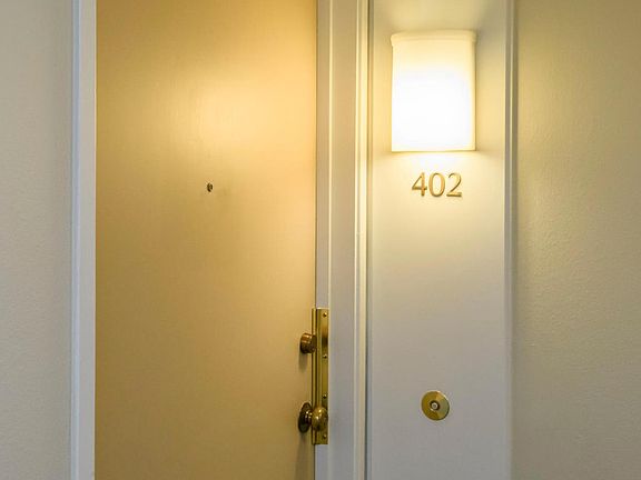 2nd image of 817 N Humboldt St APT 402