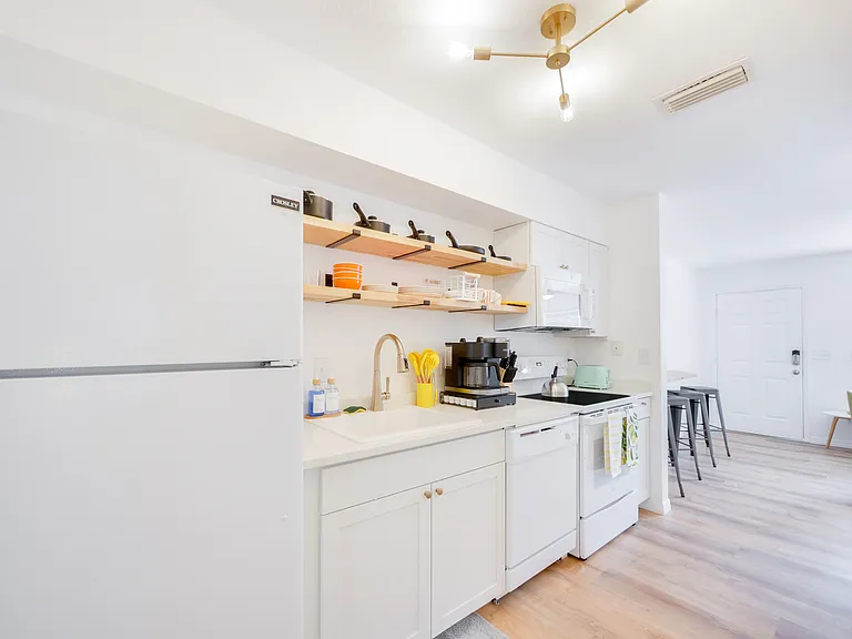 221 Nesmith Ave #A — Photo 10