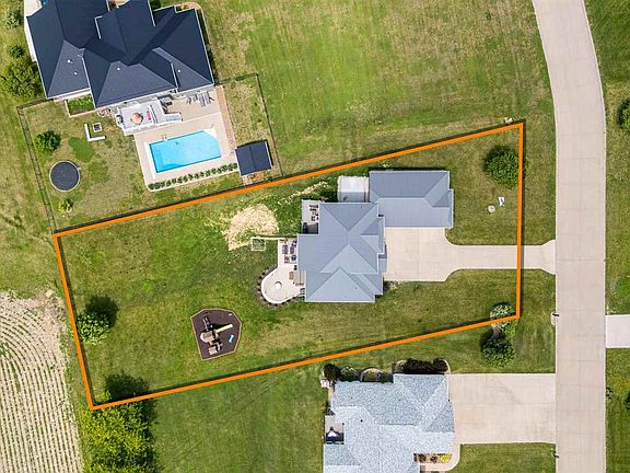 4th image of 1260 Ivan Ln