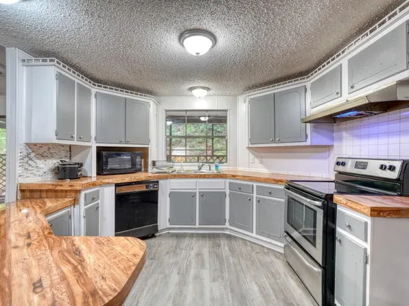 338 Gander Gap Rd, Hiawassee, GA 30546