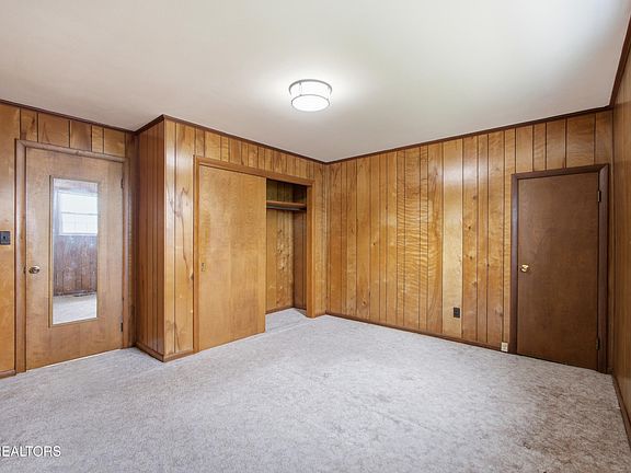 5th image of 905 Cumberland St