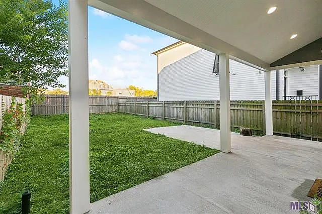 2133 Dumaine St — Photo 6