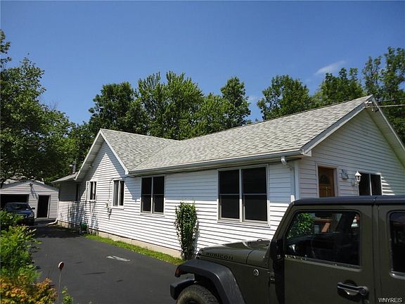 2nd image of 9104 Iroquois St