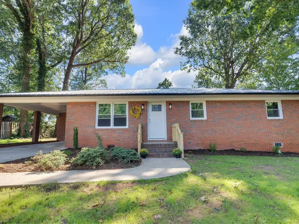314 Eden Hills Rd, Siler City, NC 27344