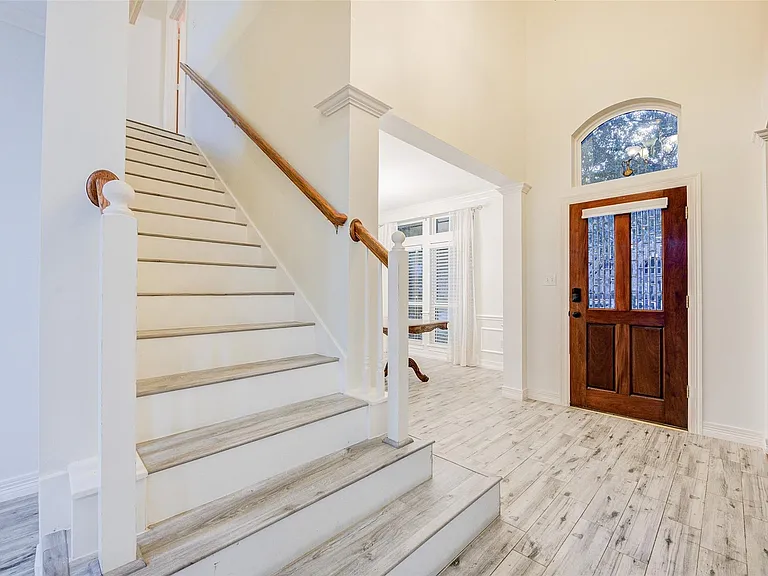 2027 Westshore Dr — Photo 13