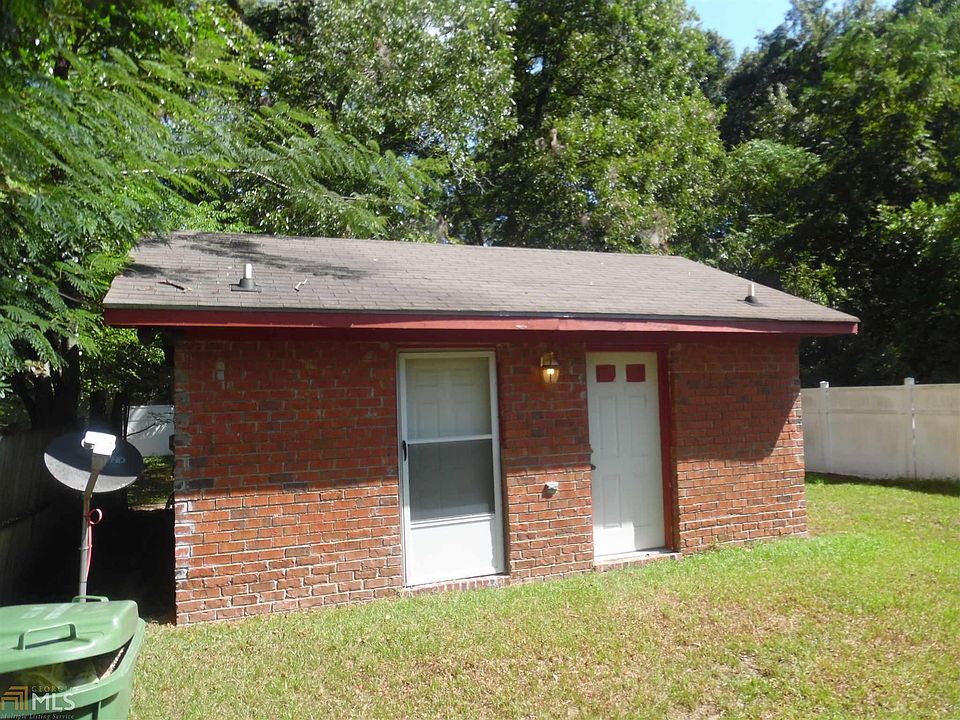 1st image of 215 Bulloch St