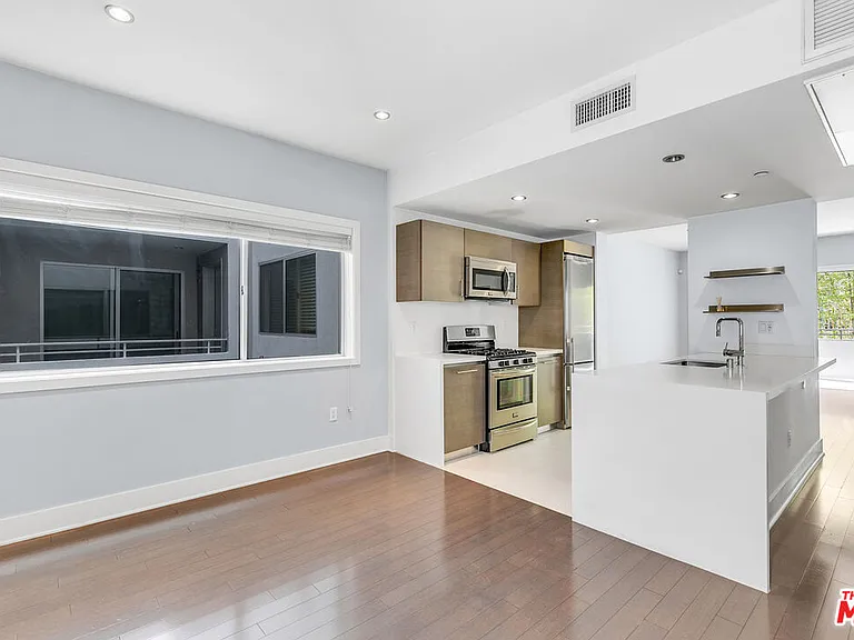 1730 Sawtelle Blvd #208 — Photo 9